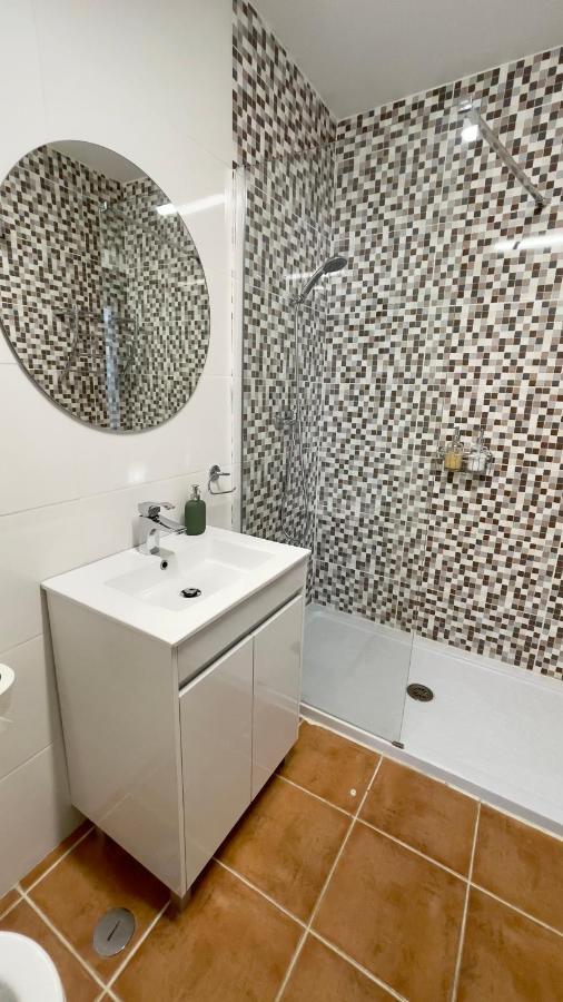 Ferienwohnung Apartamento T2 Com Terraco Grande Quarteira Exterior foto